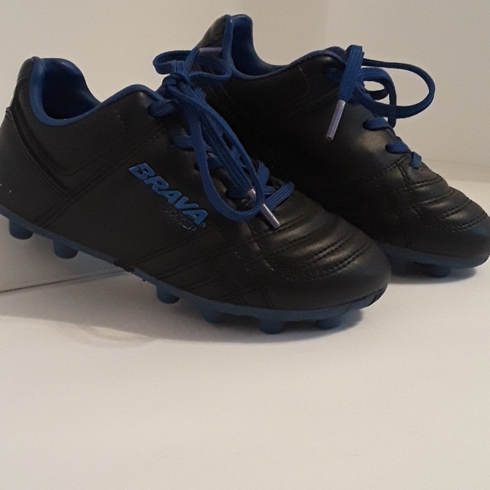 Brava Soccer Shoes
